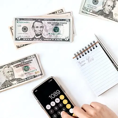 How to Stay Out of Debt This Holiday Season